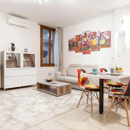 Apartment Sognando Tra I Tetti Bolognesi *